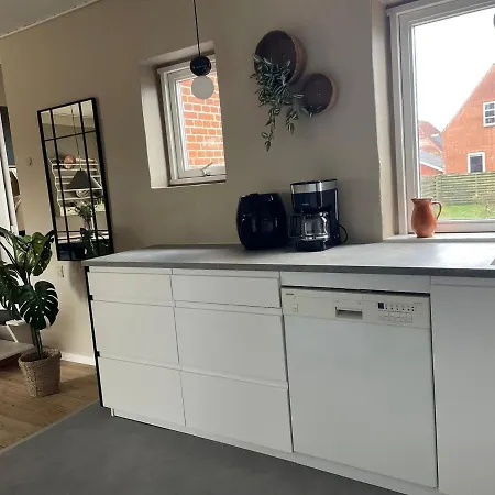 Stor Lys Pa 100 Kvm, Beliggenhed Διαμέρισμα *