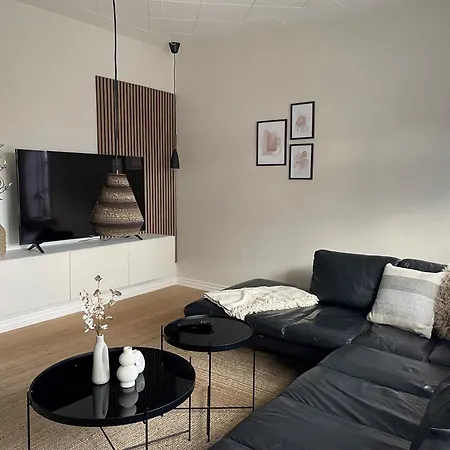 Stor Lys Pa 100 Kvm, Beliggenhed * Holstebro