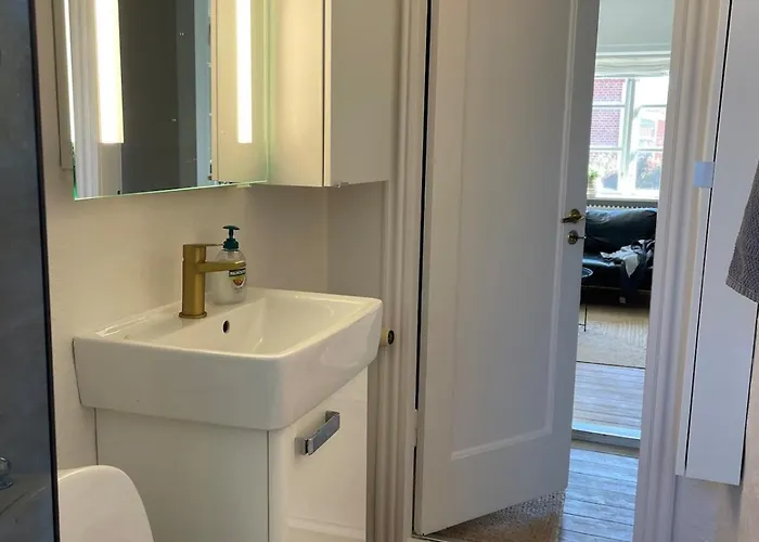 Apartament Stor Lys Pa 100 Kvm, Beliggenhed *
